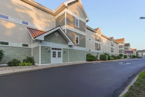 55 River Front Drive Manchester NH 03102