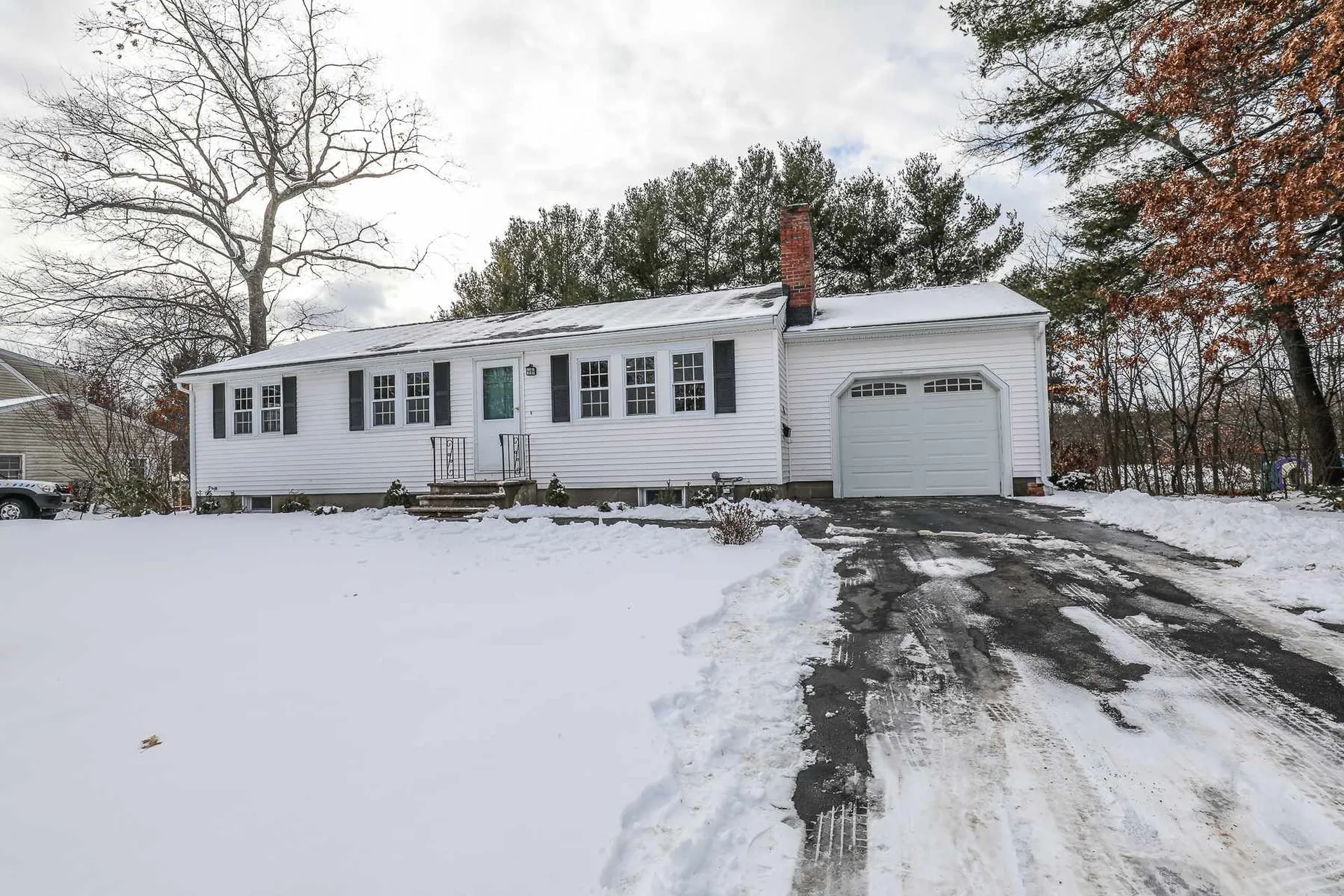 8 Hastings Lane Nashua NH 03064