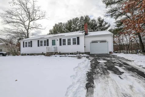 8 Hastings Lane Nashua NH 03064