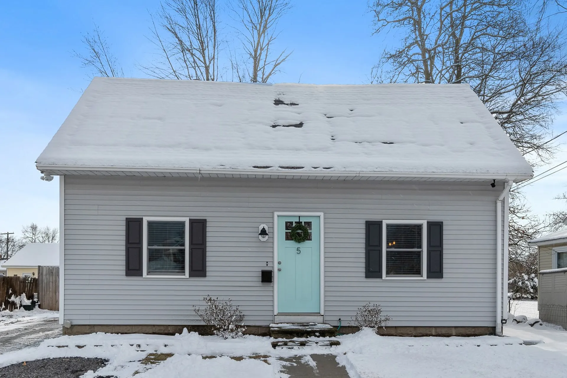5 Burke Street Nashua NH 03060-2303
