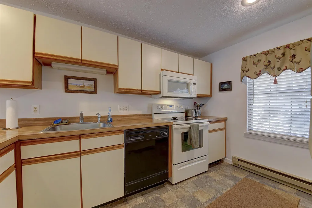 64 Wildflower Trail Conway NH 03860
