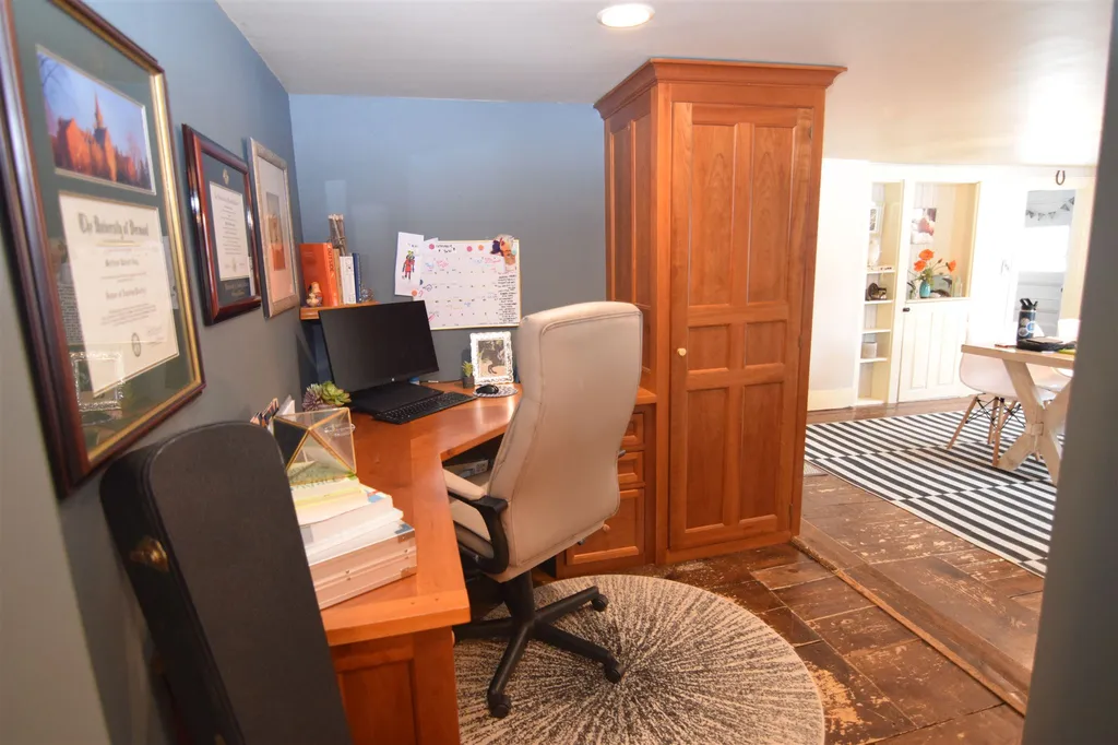 202 Village Road Wilmot NH 03287