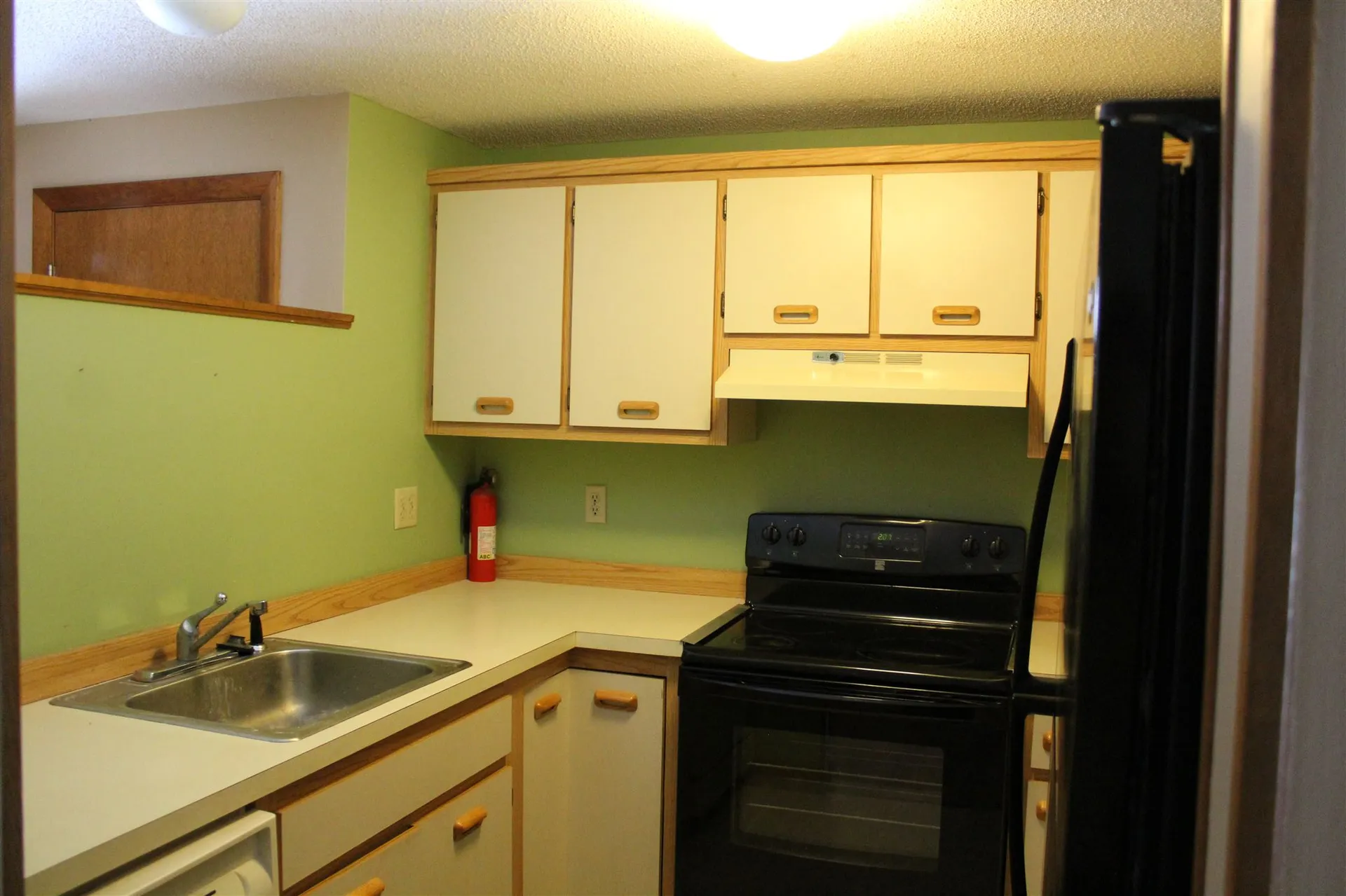 17 Savage Court Pembroke NH 03275