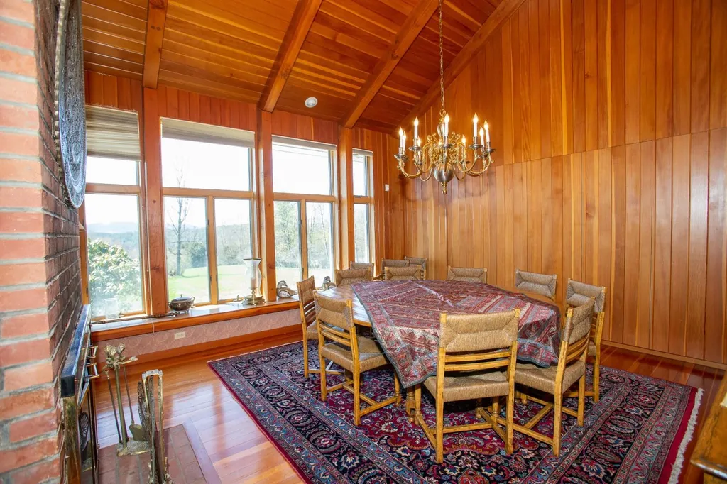 97 Churchill Lane Stowe VT 05672