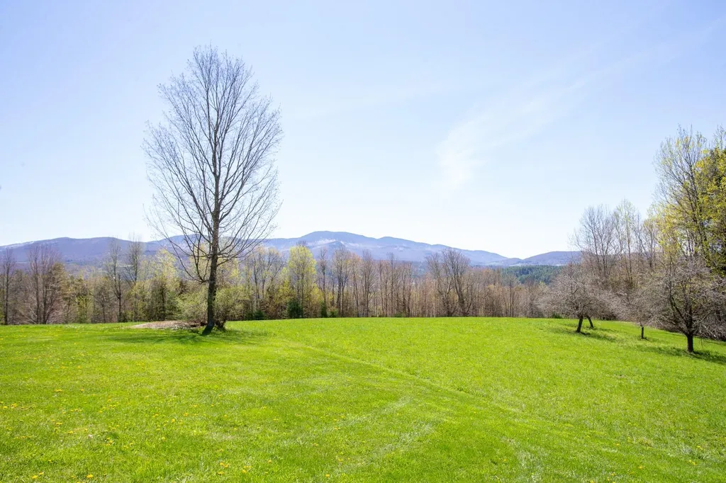 97 Churchill Lane Stowe VT 05672