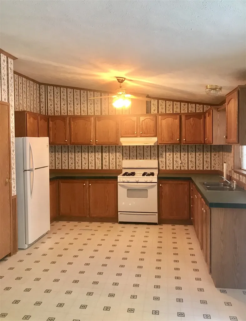 75 Sycamore Boulevard Farmington NH 03835
