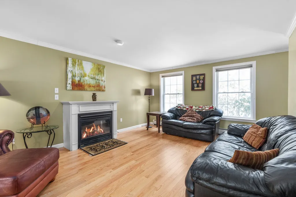 189 Lakeside Oaks Drive Barrington NH 03825