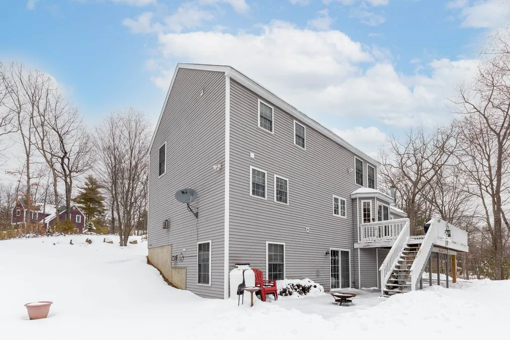 189 Lakeside Oaks Drive Barrington NH 03825