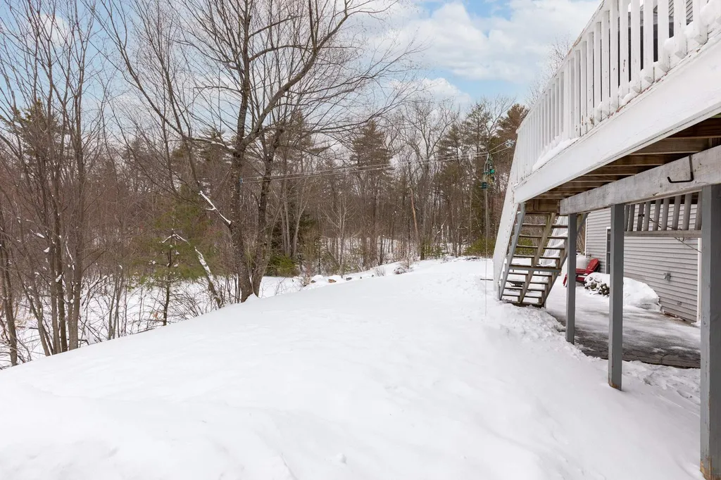 189 Lakeside Oaks Drive Barrington NH 03825