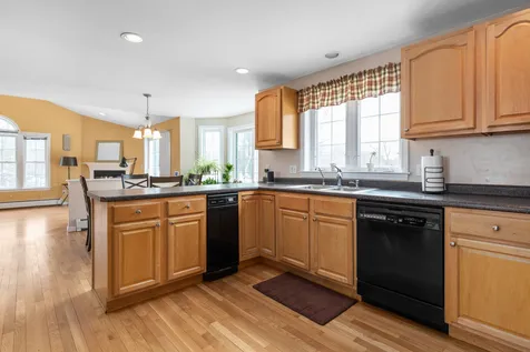 189 Lakeside Oaks Drive Barrington NH 03825