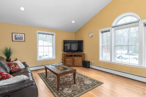 189 Lakeside Oaks Drive Barrington NH 03825