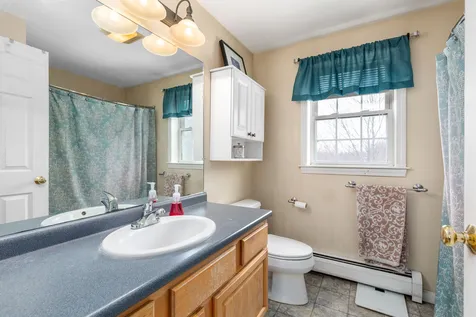 189 Lakeside Oaks Drive Barrington NH 03825