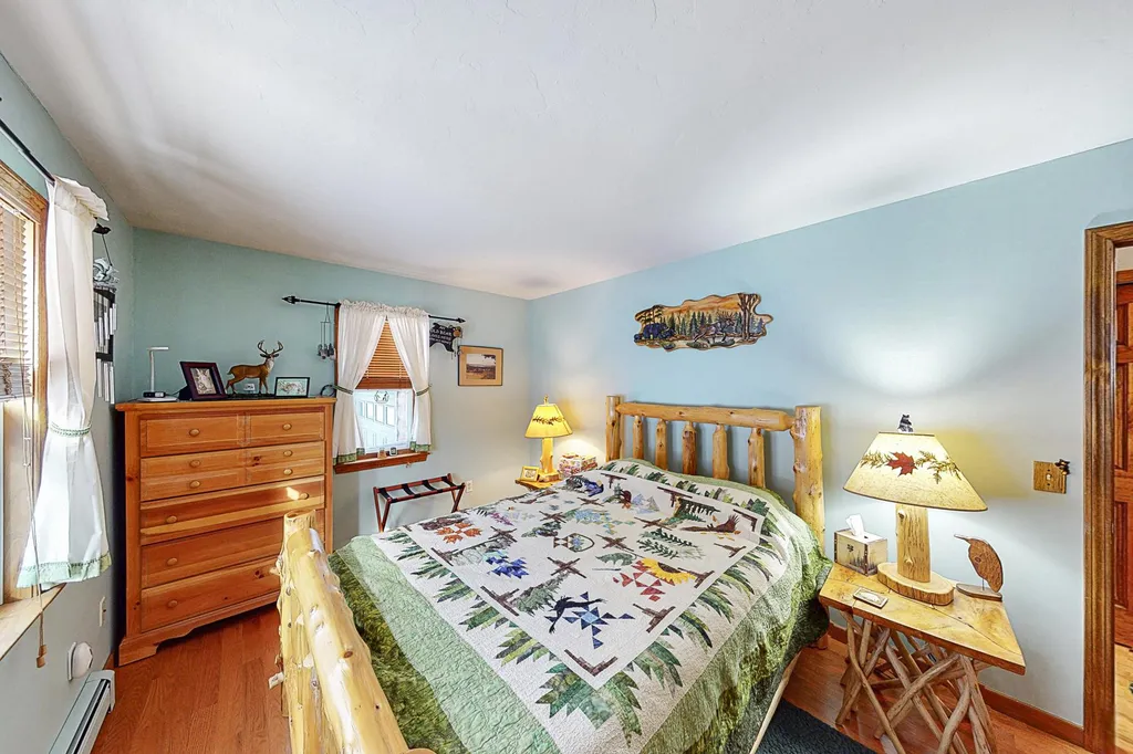 286 Golden Eagle Road Pittsburg NH 03592