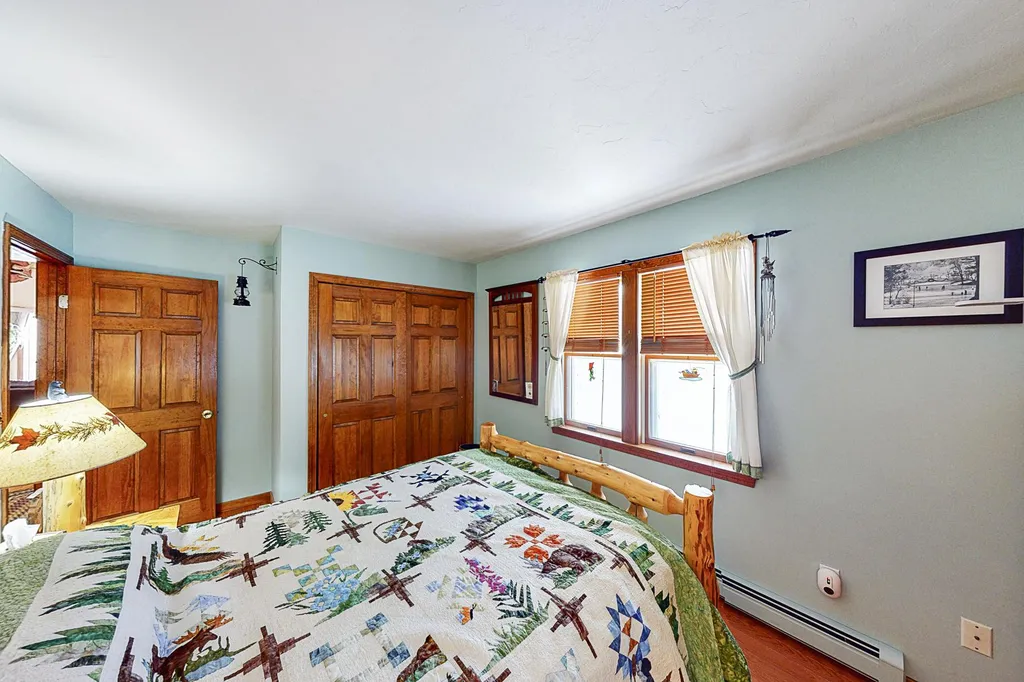 286 Golden Eagle Road Pittsburg NH 03592