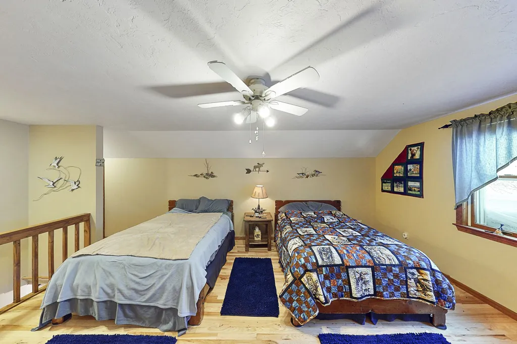 286 Golden Eagle Road Pittsburg NH 03592