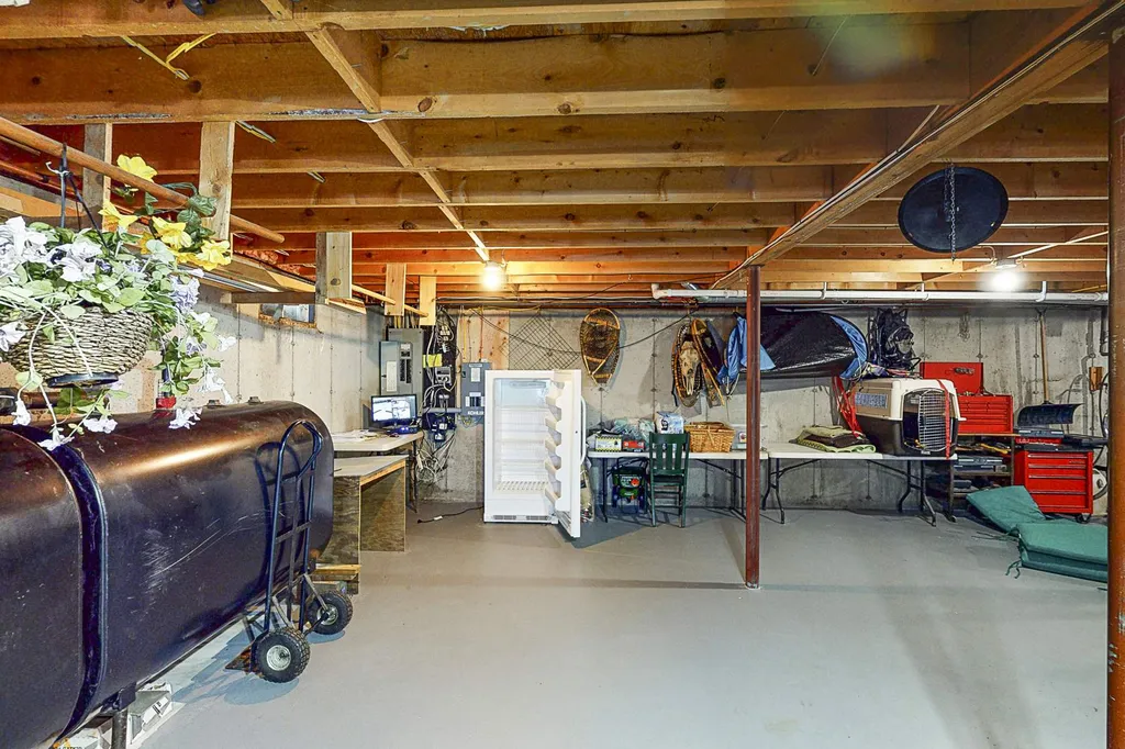 286 Golden Eagle Road Pittsburg NH 03592