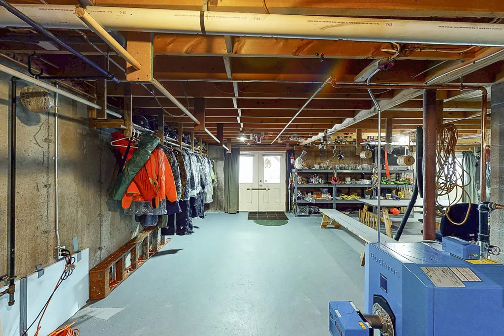 286 Golden Eagle Road Pittsburg NH 03592