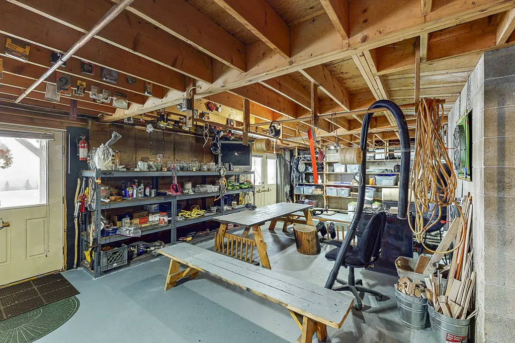 286 Golden Eagle Road Pittsburg NH 03592