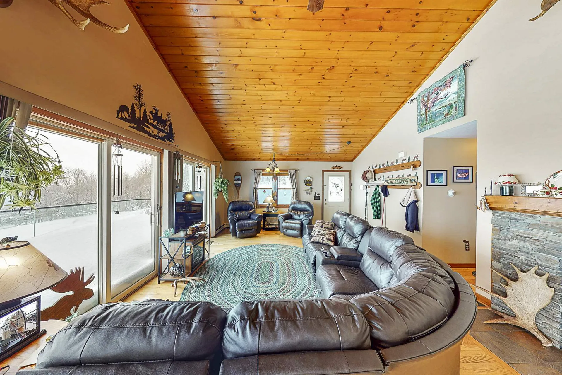 286 Golden Eagle Road Pittsburg NH 03592