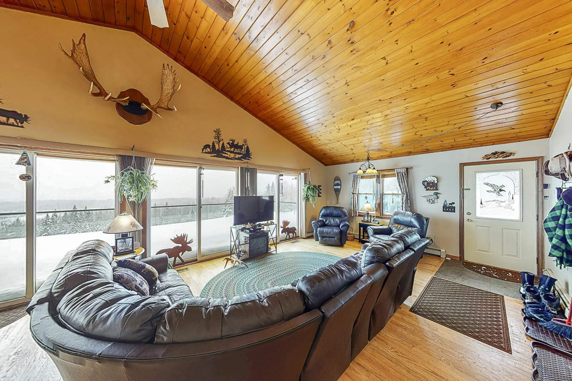 286 Golden Eagle Road Pittsburg NH 03592