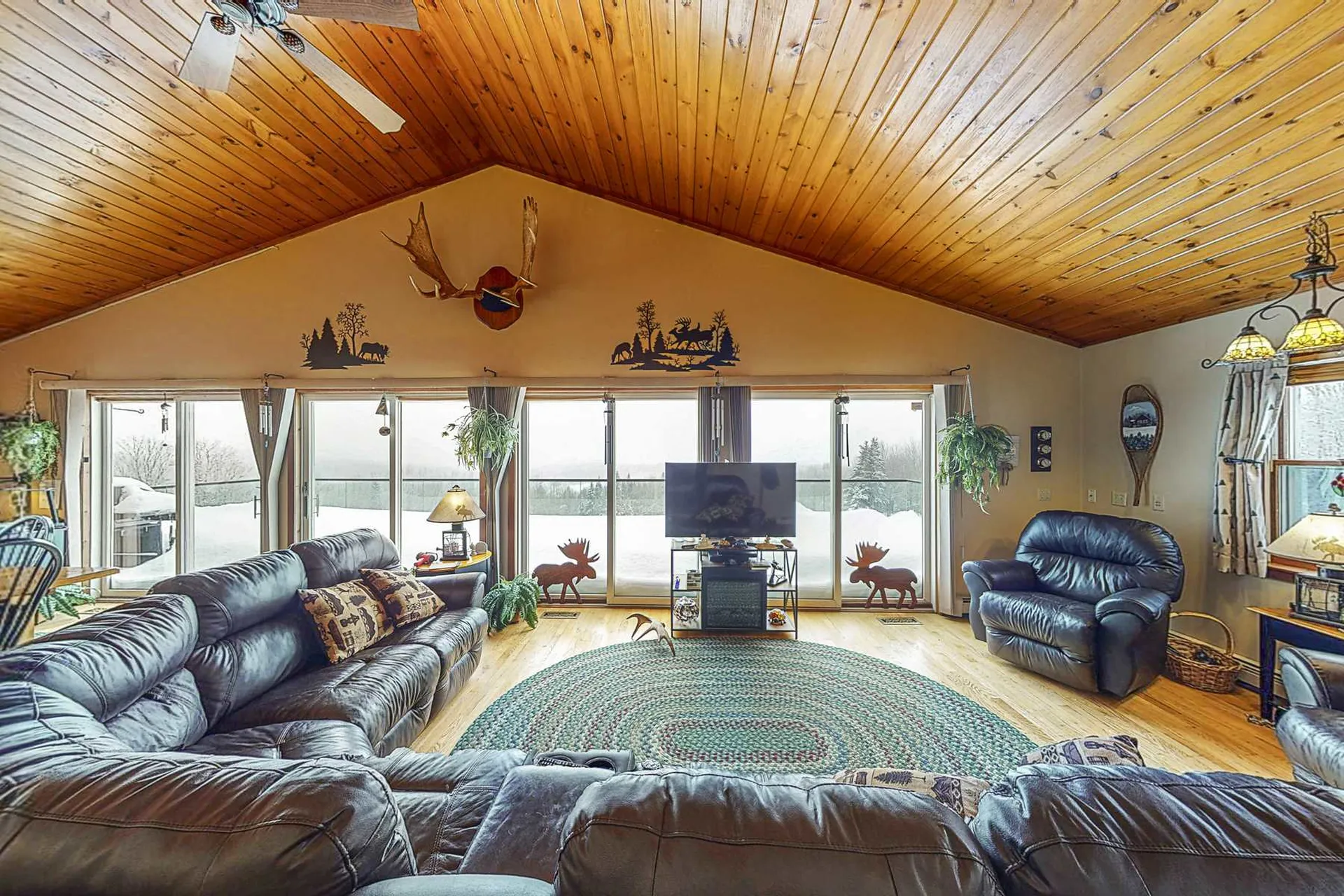 286 Golden Eagle Road Pittsburg NH 03592