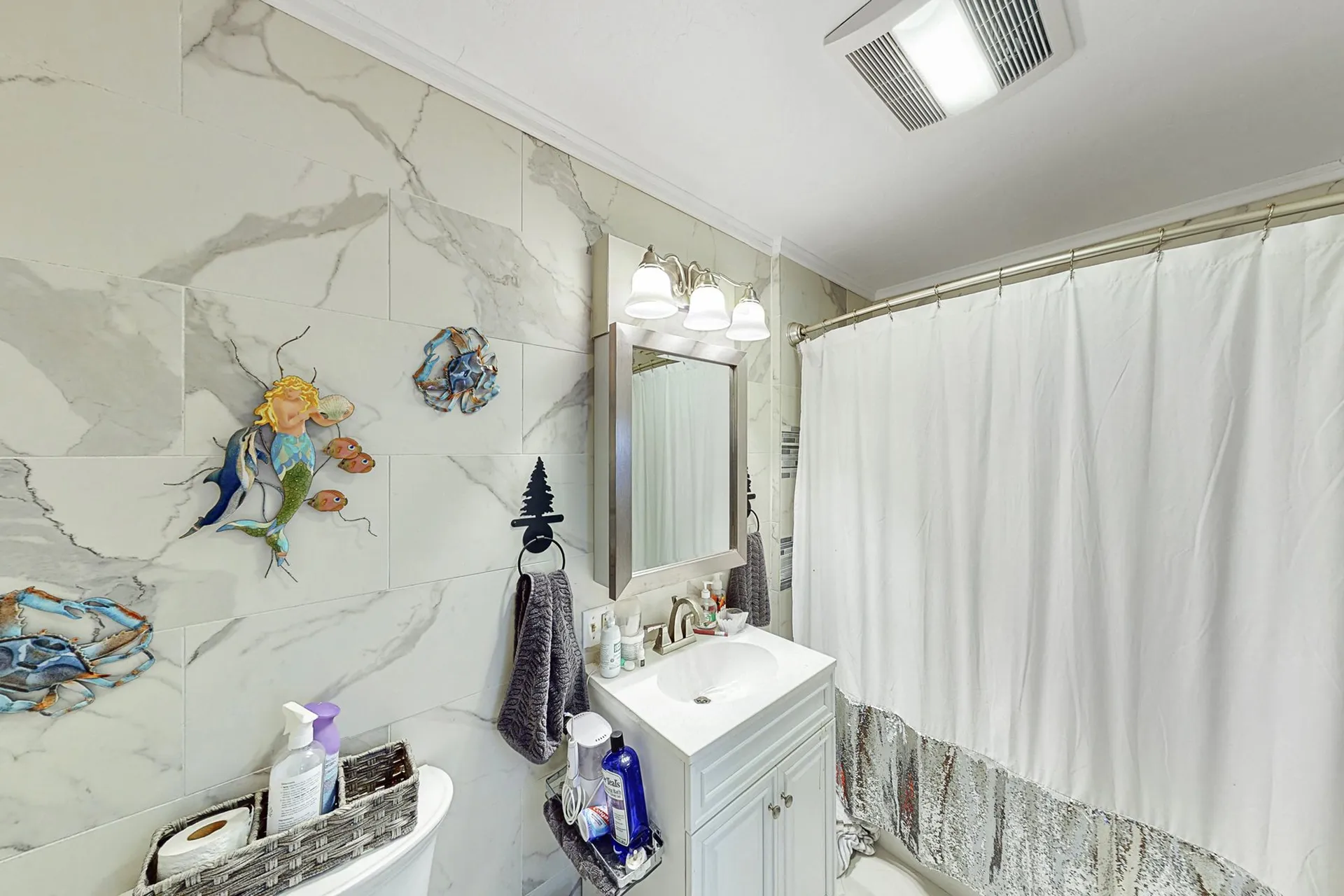 286 Golden Eagle Road Pittsburg NH 03592