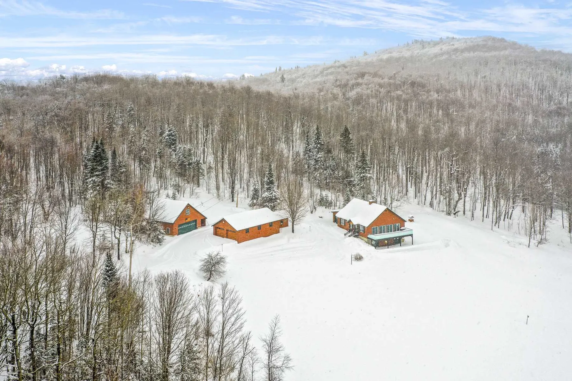 286 Golden Eagle Road Pittsburg NH 03592