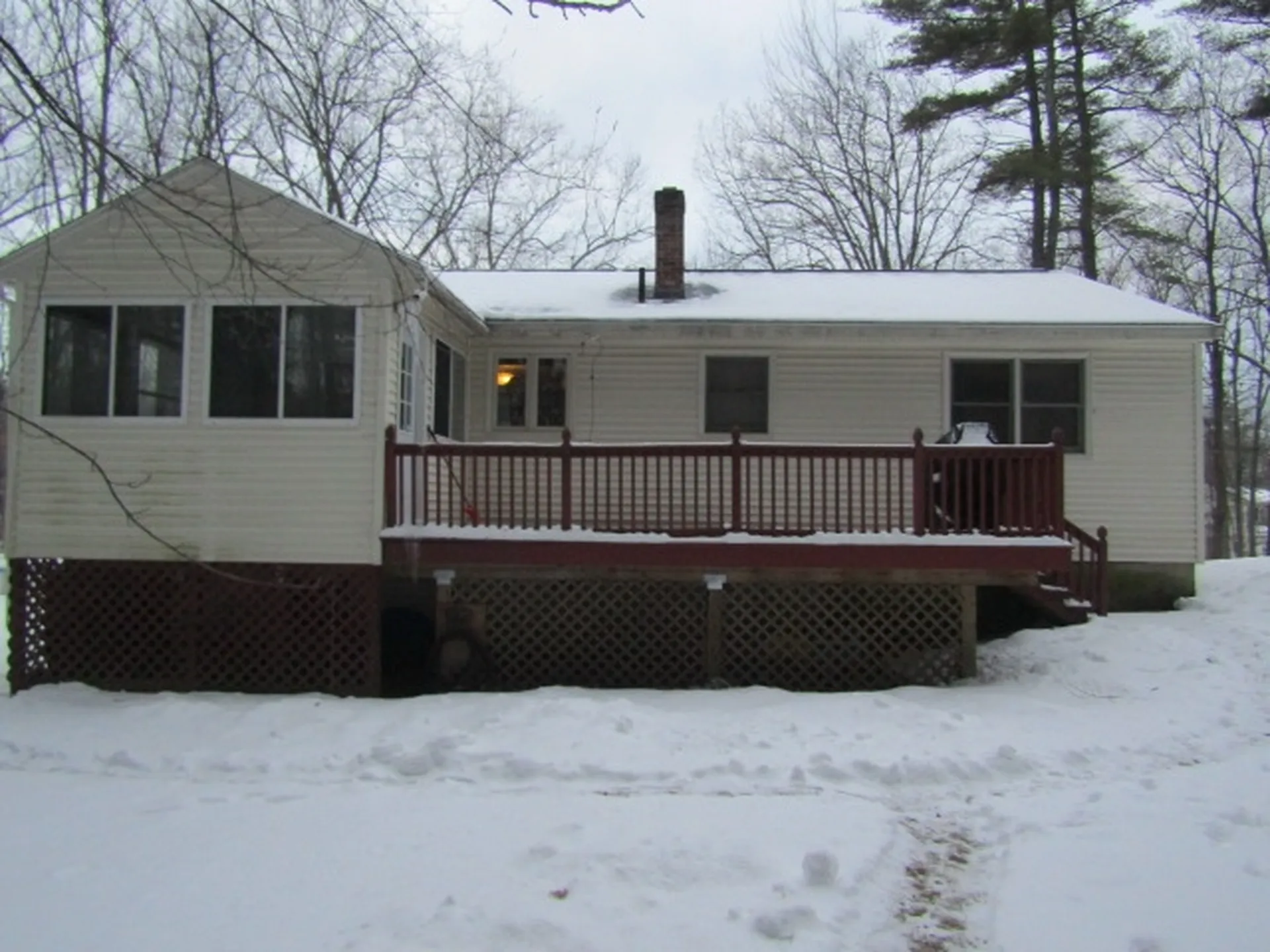 5 Cross Road Raymond NH 03077