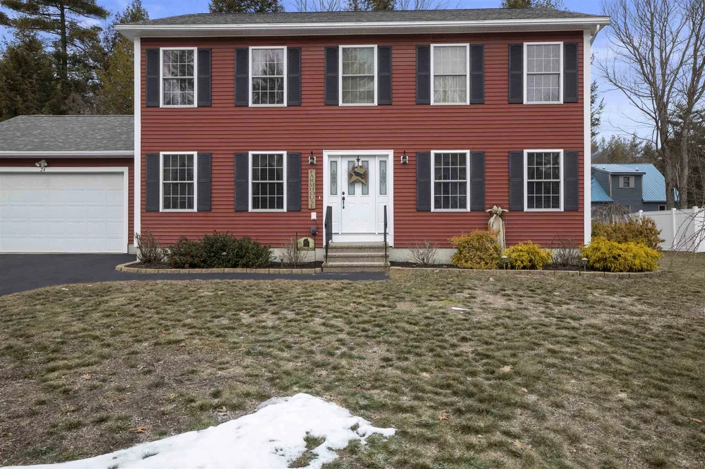 24 Jay Way Rochester NH 03868