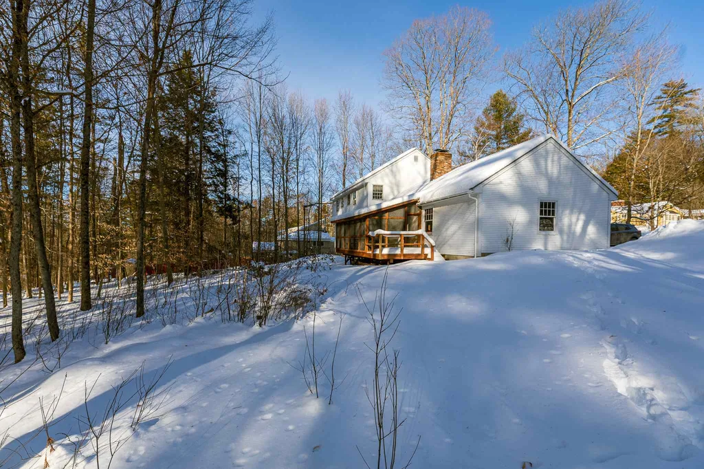 11 Haskins Road Hanover NH 03755
