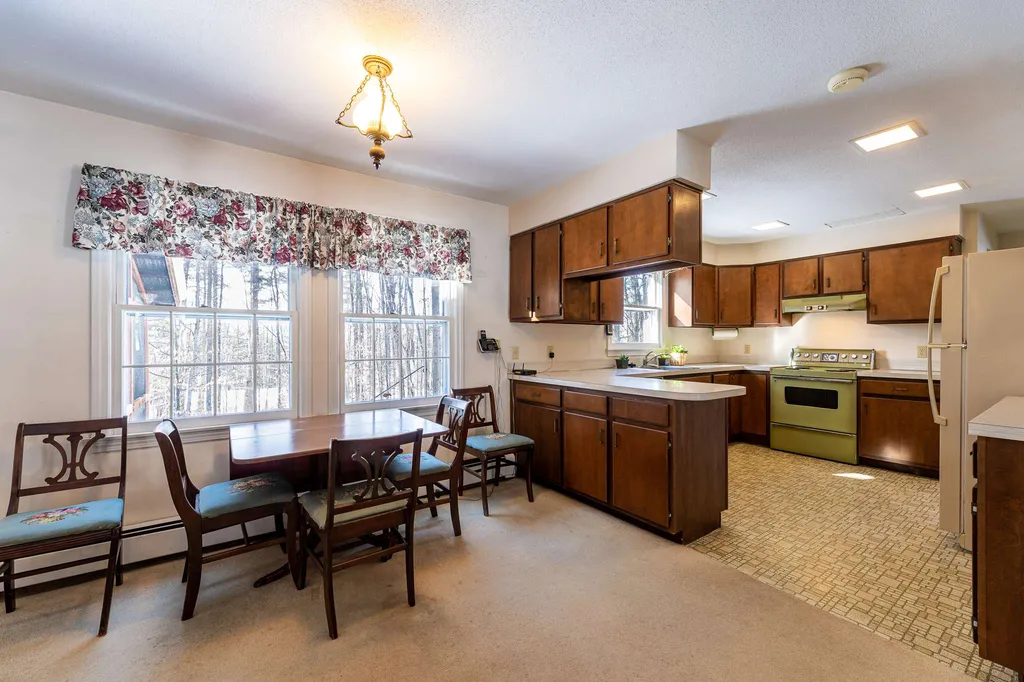 11 Haskins Road Hanover NH 03755