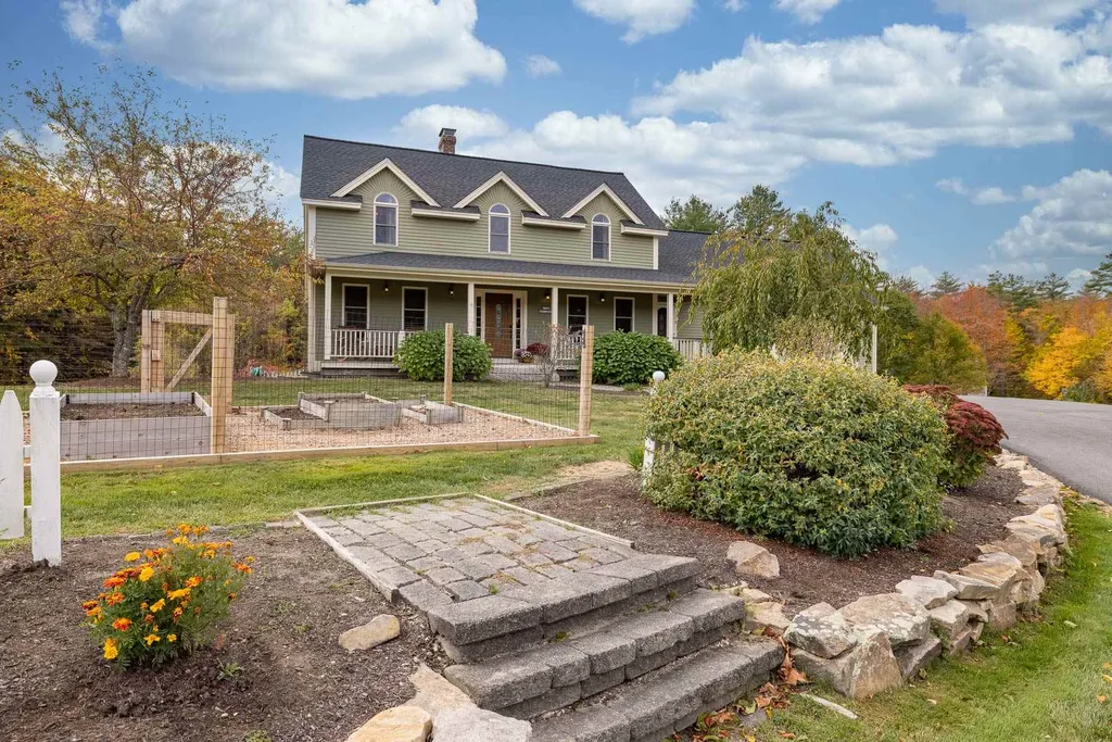 15 Knoll Road Eliot ME 03903