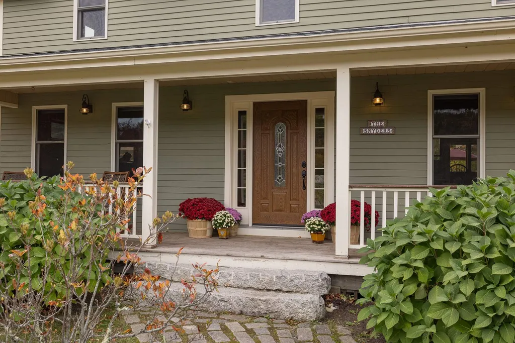 15 Knoll Road Eliot ME 03903