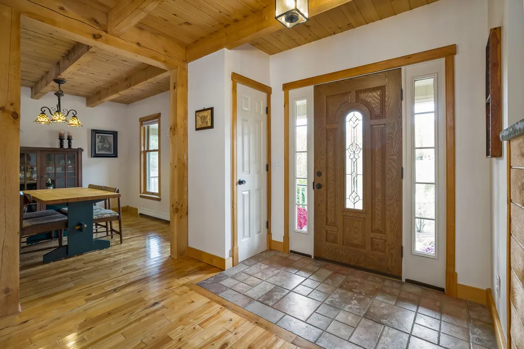 15 Knoll Road Eliot ME 03903
