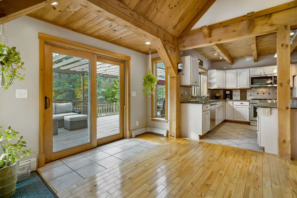15 Knoll Road Eliot ME 03903