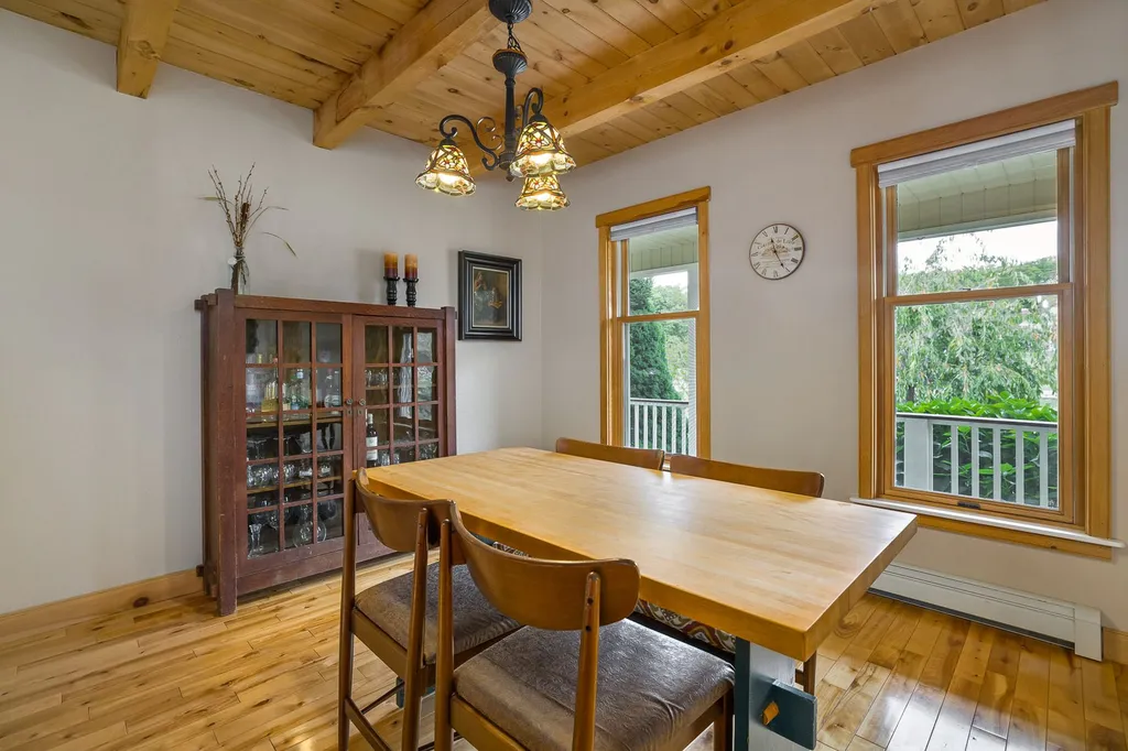 15 Knoll Road Eliot ME 03903
