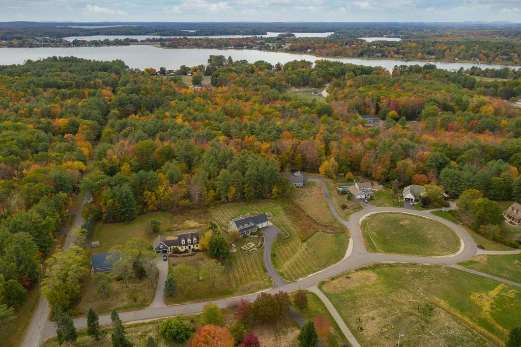 15 Knoll Road Eliot ME 03903