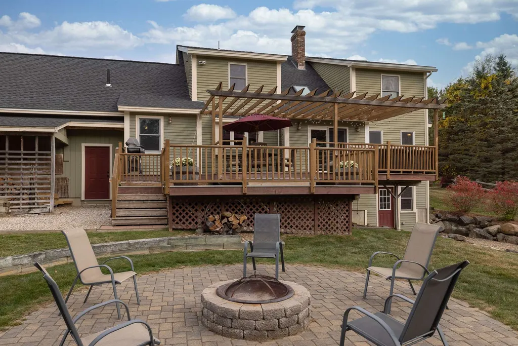 15 Knoll Road Eliot ME 03903