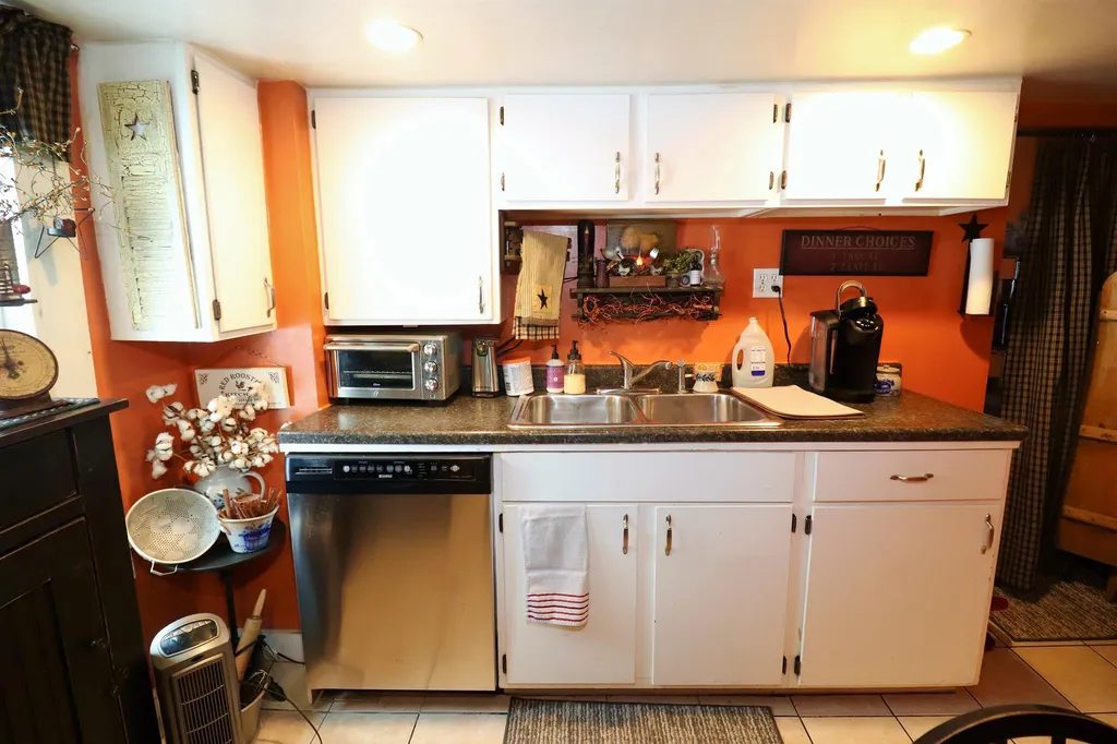 3 Pinkerton Street Derry NH 03038