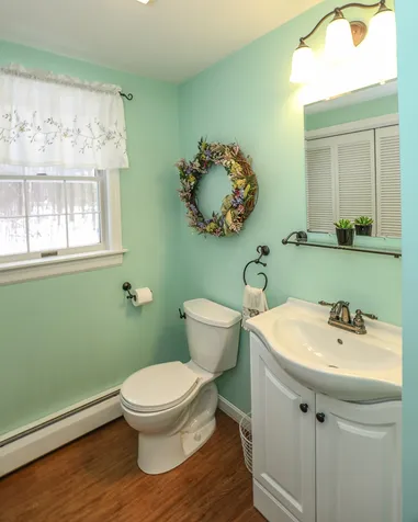 9 Holstein Avenue Londonderry NH 03053