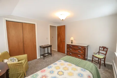 9 Holstein Avenue Londonderry NH 03053