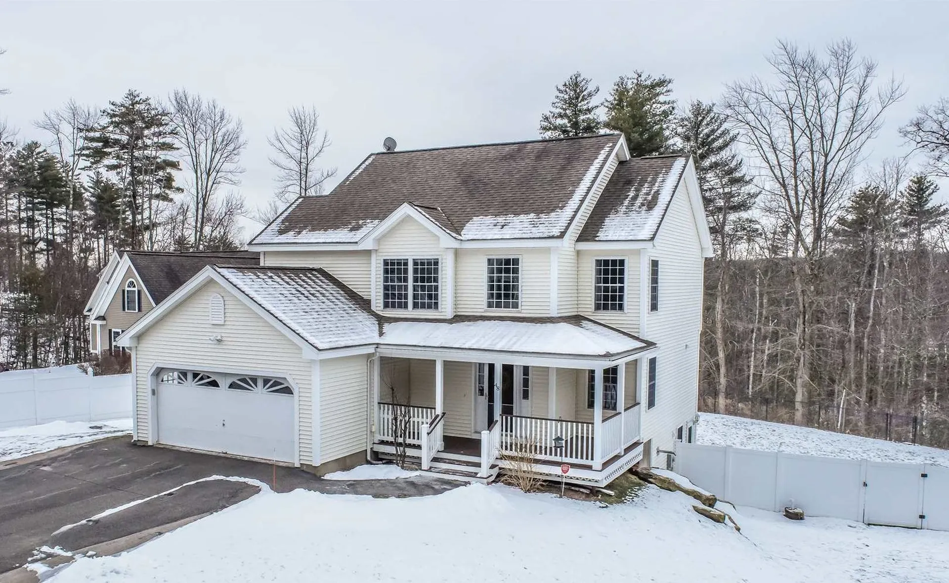 48 Streamside Drive Manchester NH 03102