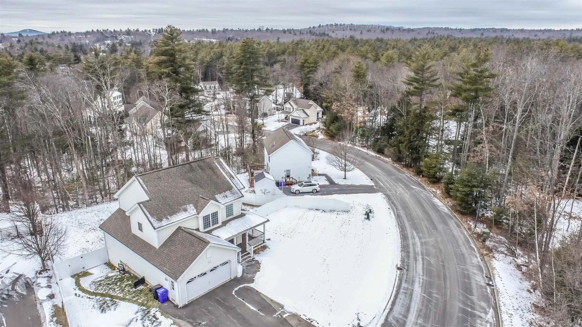 48 Streamside Drive Manchester NH 03102