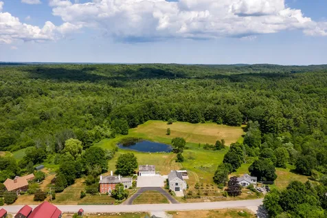 77 South Road East Kingston NH 03827