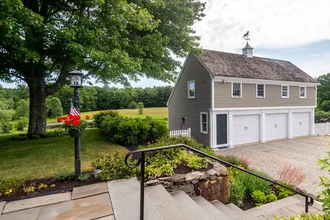 77 South Road East Kingston NH 03827