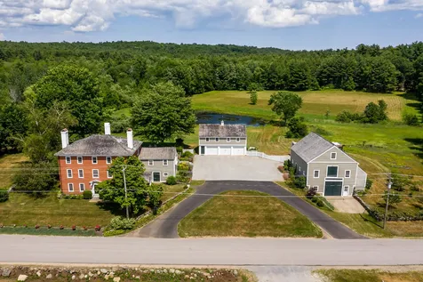 77 South Road East Kingston NH 03827