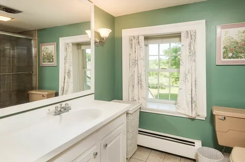 77 South Road East Kingston NH 03827