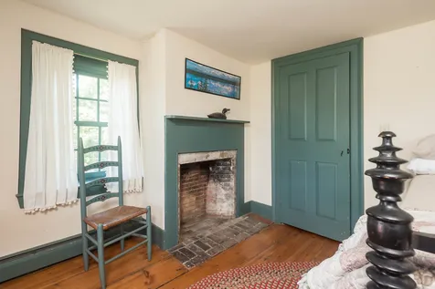 77 South Road East Kingston NH 03827