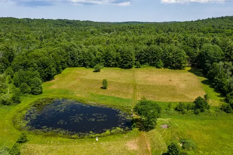 77 South Road East Kingston NH 03827