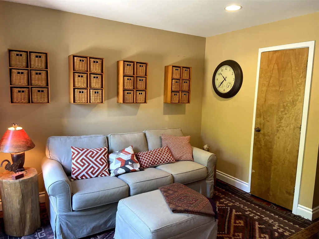 25 College Hill Hanover NH 03755